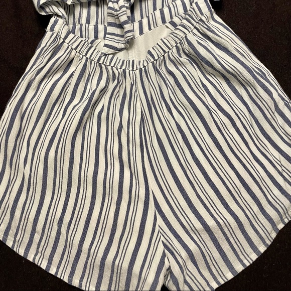 Hollister Tie Back Romper - Picture 8 of 8